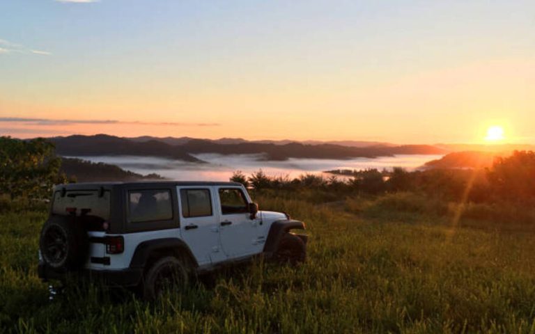 14 Safety Tips for Transporting Bicycles on Your Jeep Wrangler