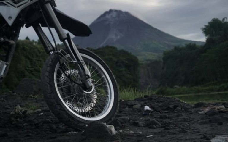 Clutch Mastery: Unlocking the Secrets to Smooth Shifting on a Dirt Bike