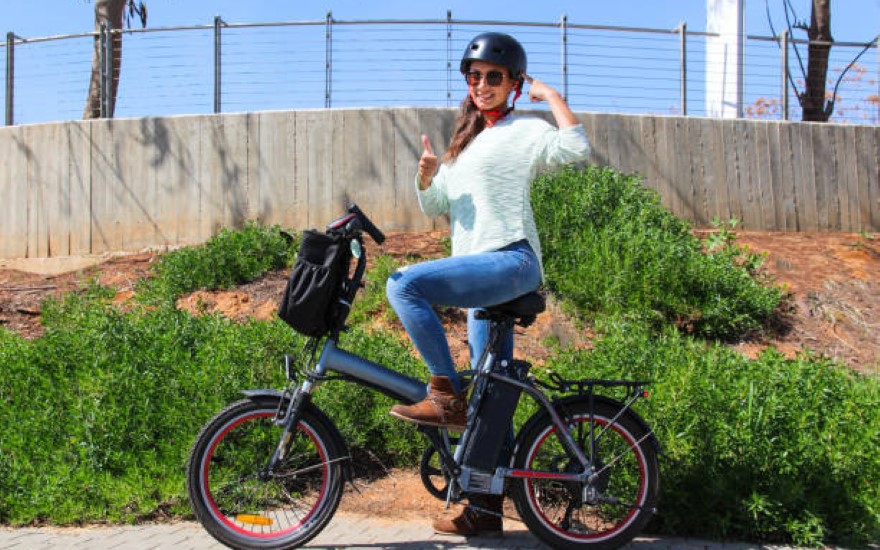 How Long Do Hybrid Bike Tires Last? A Comprehensive Guide [ Updated